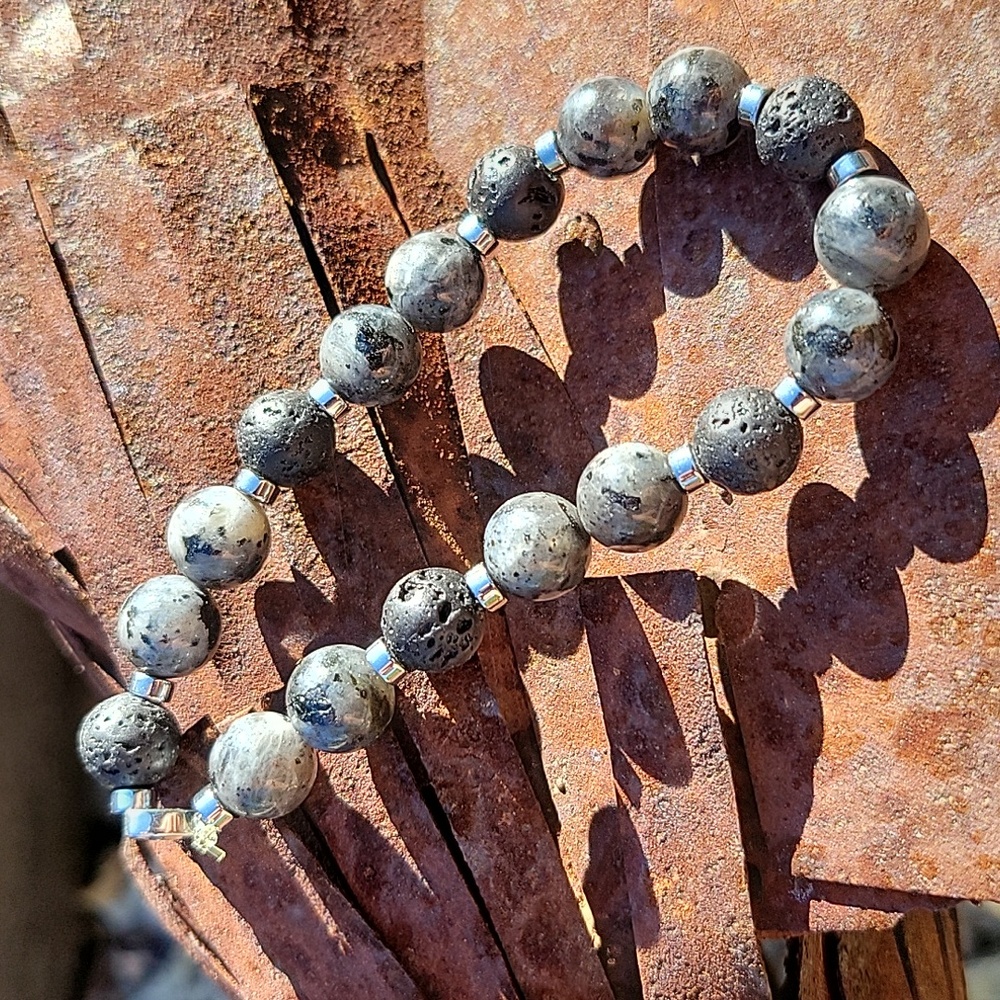 Labradorite Bracelet - Picture 4 of 6